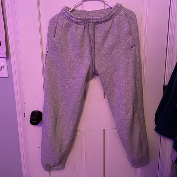 gray aerie leggings, size small. - Picture 3 of 3